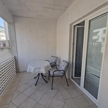 Sandi Apartment