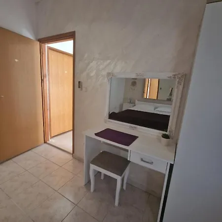 Sandi Apartment Makarska