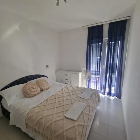 Appartement Sandi *