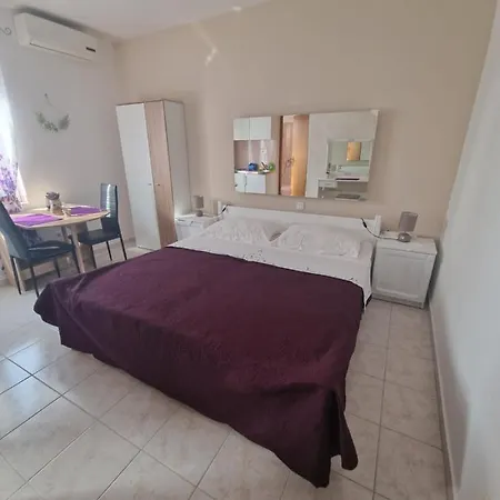 Appartement Sandi *